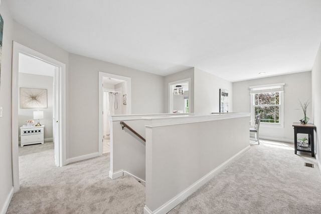 2214 Keim Drive, Aurora, IL 60503
