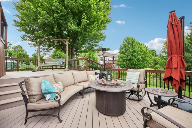 2214 Keim Drive, Aurora, IL 60503