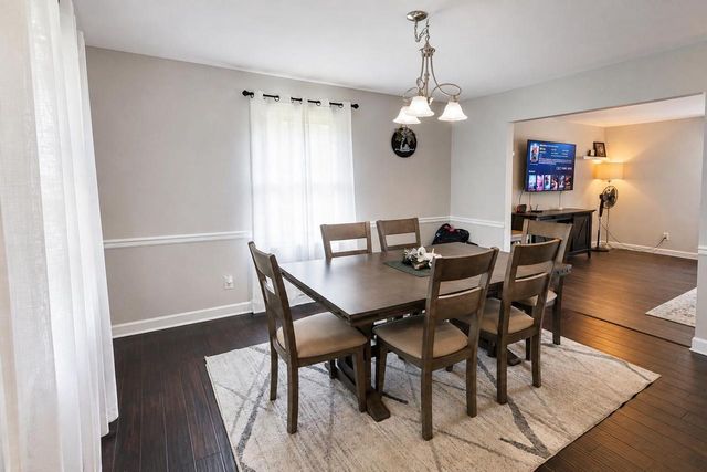 7 Greenwood COURT, Wind Point, WI 53402