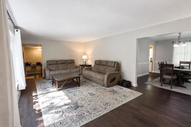 7 Greenwood COURT, Wind Point, WI 53402