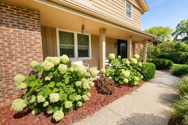 7 Greenwood COURT, Wind Point, WI 53402