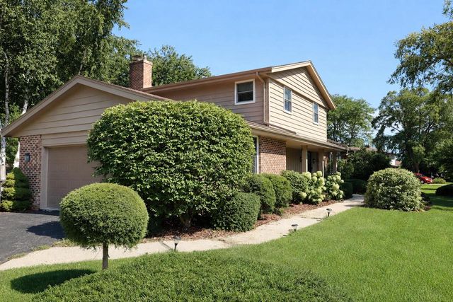 7 Greenwood COURT, Wind Point, WI 53402