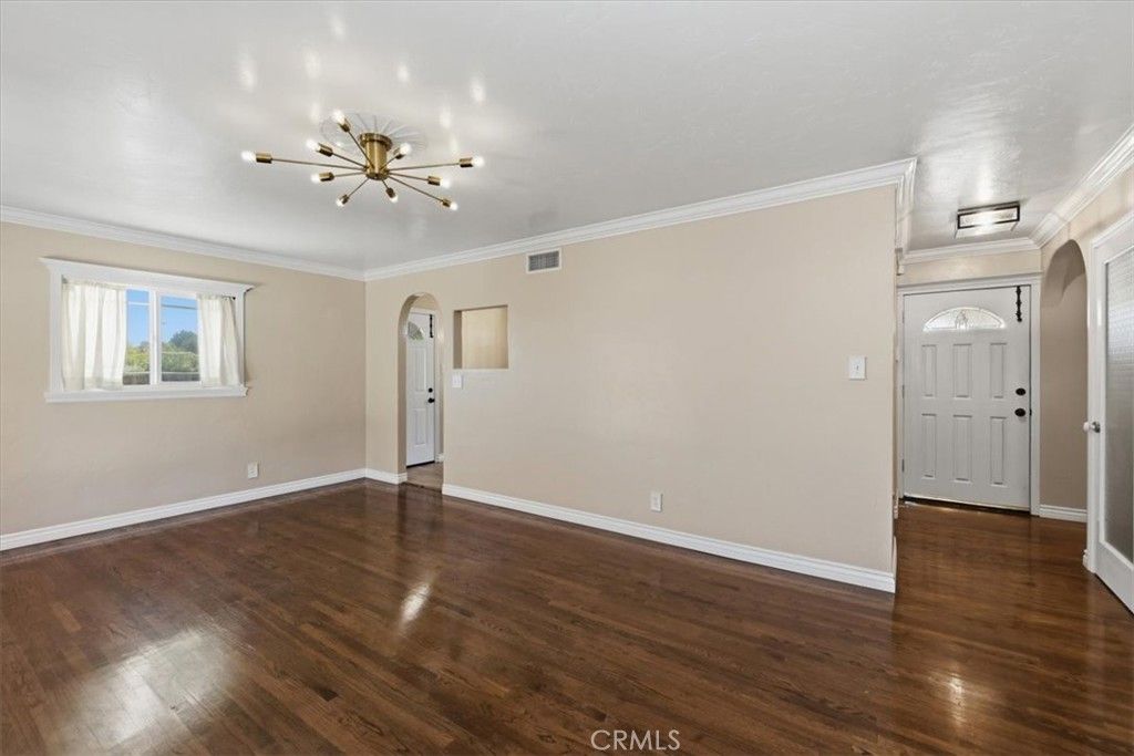 Image 12 of property listing at 8633 Garfield Street, Riverside, CA 92504