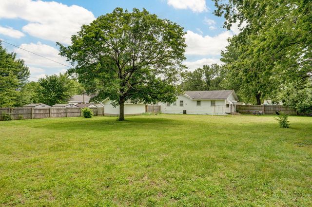 2021 W Olive Street, Springfield, MO 65802