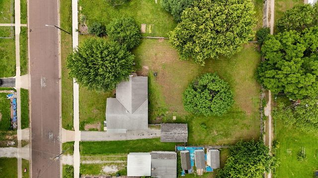 2021 W Olive Street, Springfield, MO 65802