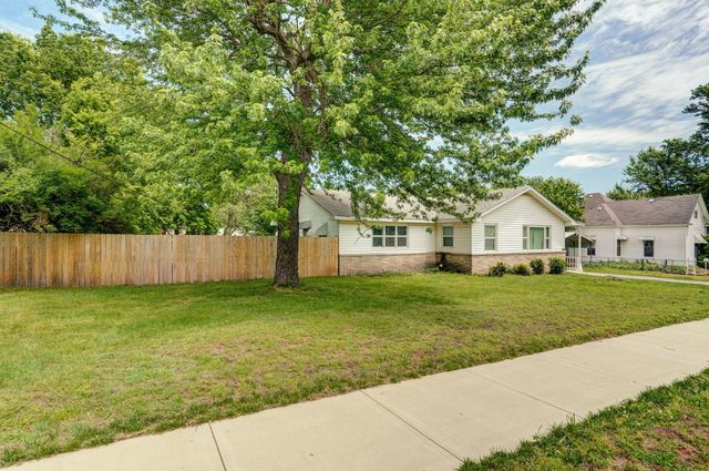 2021 W Olive Street, Springfield, MO 65802