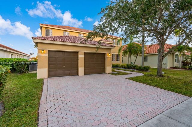 714 Heritage Dr, Weston, FL 33326
