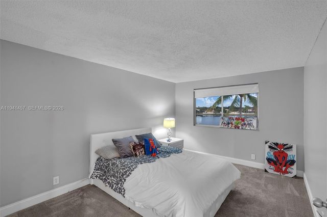 714 Heritage Dr, Weston, FL 33326