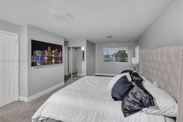 714 Heritage Dr, Weston, FL 33326