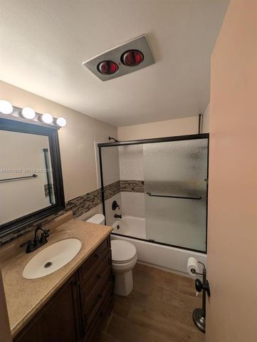 23 Easthampton A 0, West Palm Beach, FL 33417