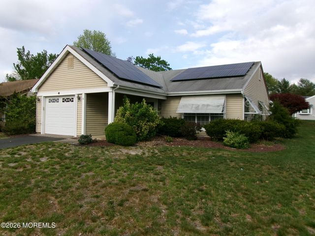 6 Harrow Place, Manchester, NJ 08759
