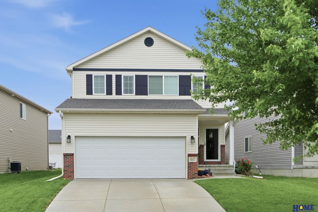 1627 Blanca Drive, Lincoln, NE 68521