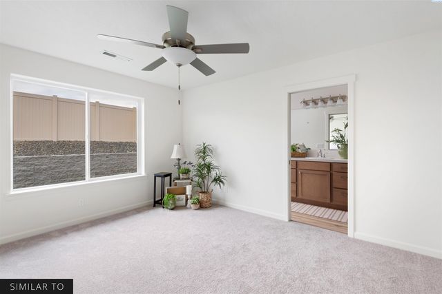 7061 W 38th Ave, Kennewick, WA 99338