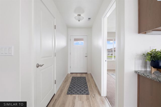 7061 W 38th Ave, Kennewick, WA 99338