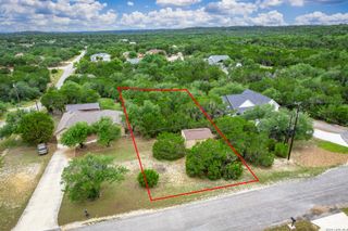 125 Garrett Way, Canyon Lake, TX 78133