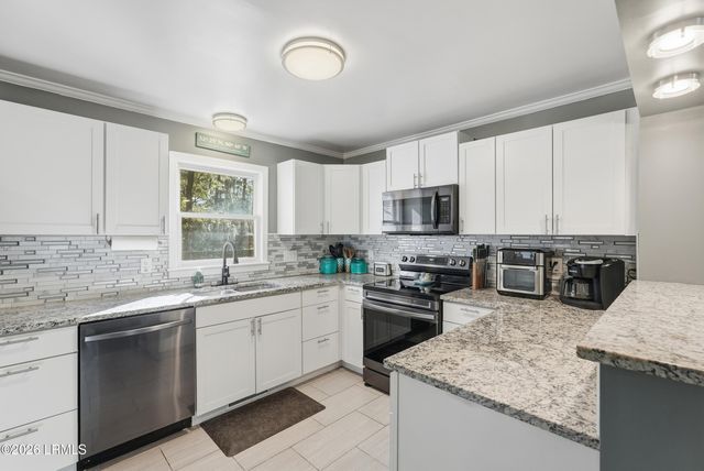 8 Meredith Lane, Beaufort, SC 29907