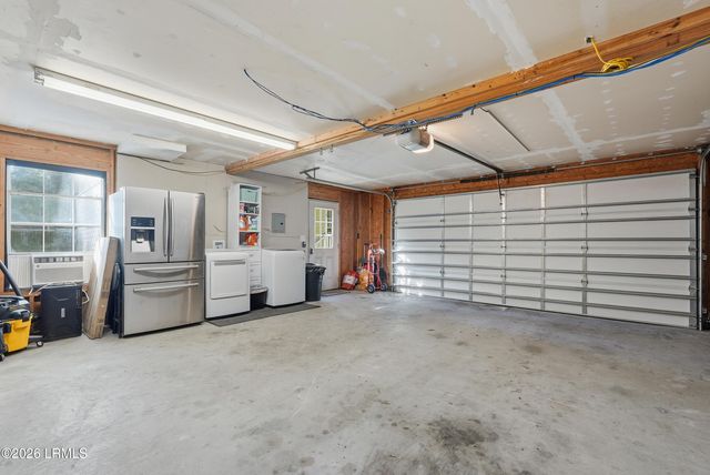 8 Meredith Lane, Beaufort, SC 29907