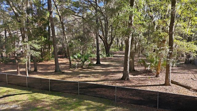 8 Meredith Lane, Beaufort, SC 29907