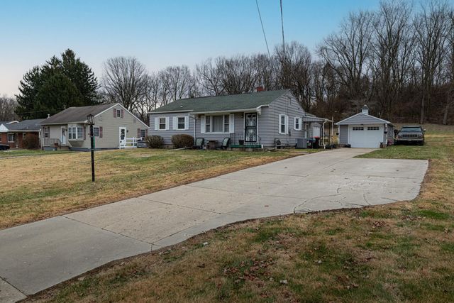 2817 Hillside Avenue, Springfield, OH 45503