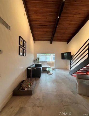 5460 White Oak A305, Encino, CA 91316