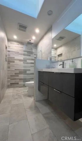 5460 White Oak A305, Encino, CA 91316
