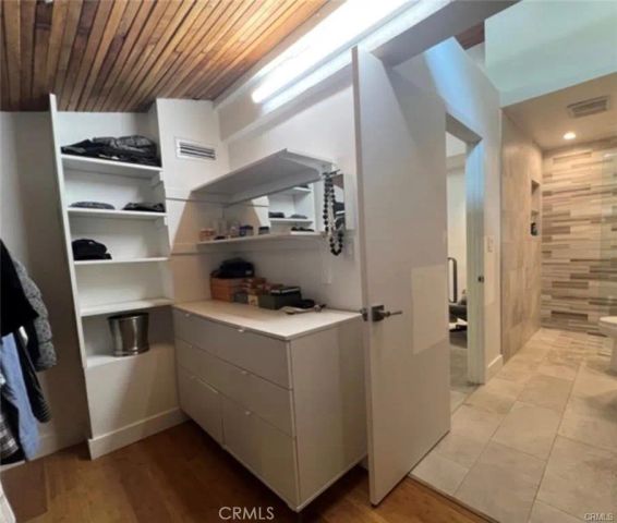 5460 White Oak A305, Encino, CA 91316