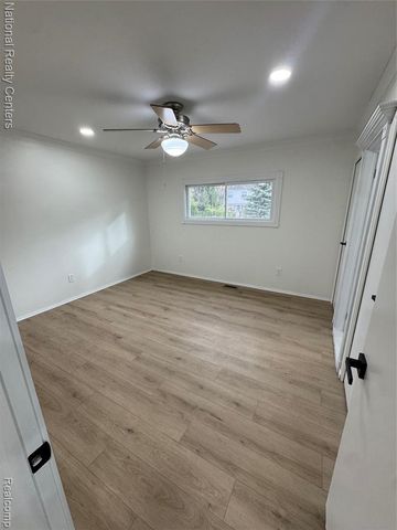 45480 Keding Street, Utica, MI 48317