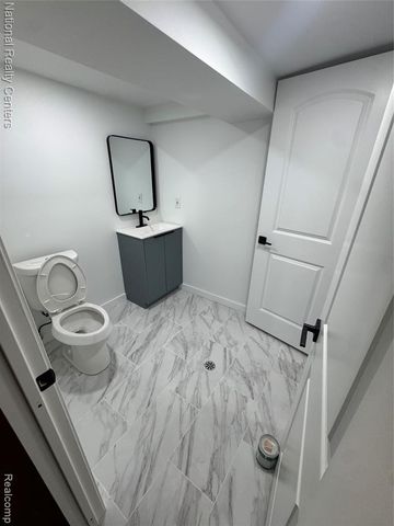 45480 Keding Street, Utica, MI 48317