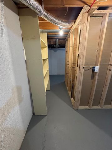 45480 Keding Street, Utica, MI 48317