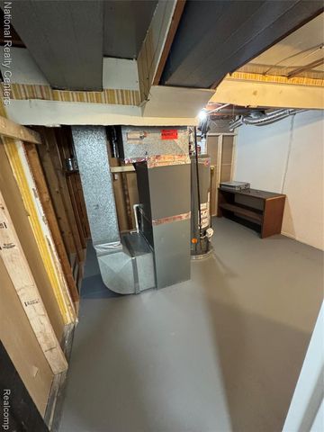 45480 Keding Street, Utica, MI 48317