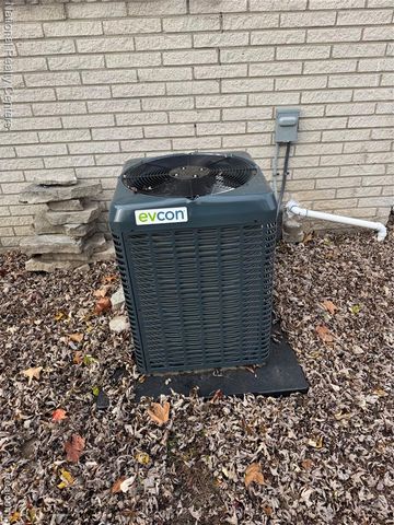 45480 Keding Street, Utica, MI 48317