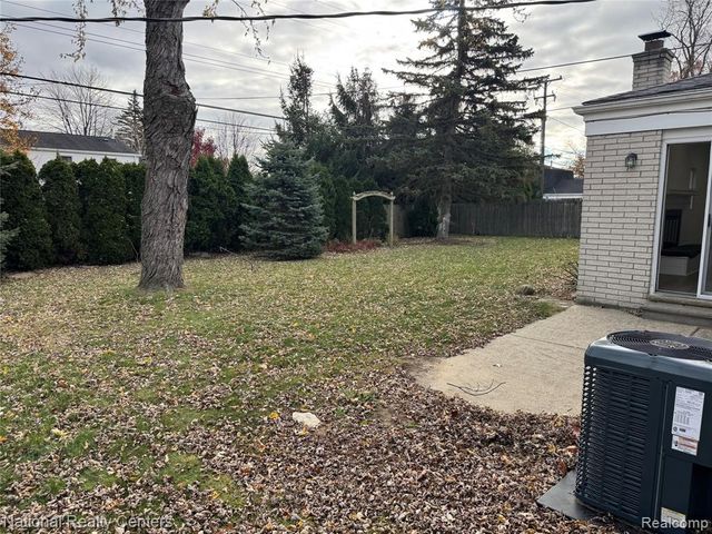 45480 Keding Street, Utica, MI 48317