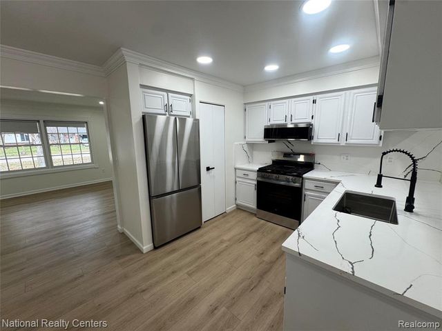 45480 Keding Street, Utica, MI 48317