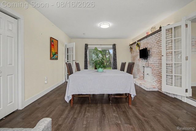 360 Woodlawn Avenue, York Charter Township, MI 48198