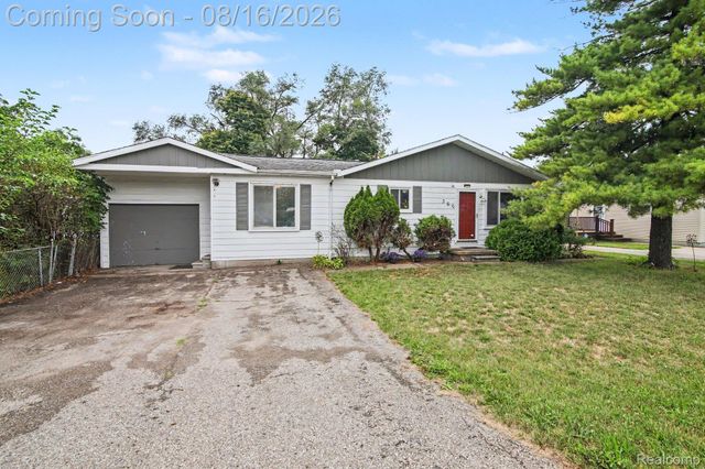 360 Woodlawn Avenue, York Charter Township, MI 48198
