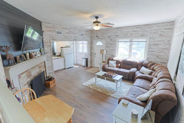 10098 Jefferson Road, Osceola, IN 46561