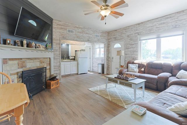10098 Jefferson Road, Osceola, IN 46561