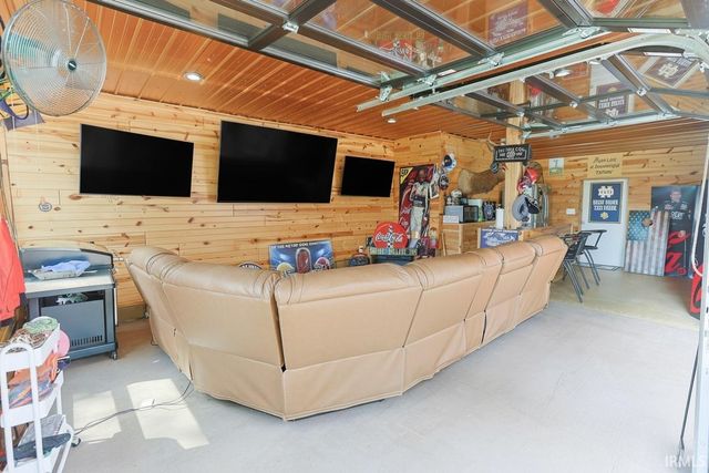 10098 Jefferson Road, Osceola, IN 46561