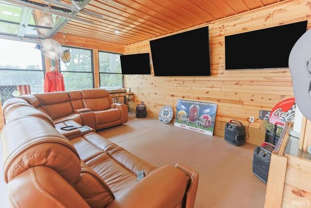 10098 Jefferson Road, Osceola, IN 46561