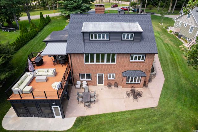 10098 Jefferson Road, Osceola, IN 46561
