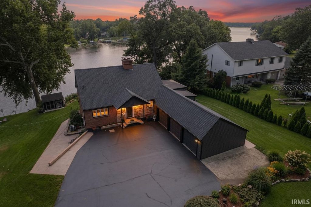 10098 Jefferson Road, Osceola, IN 46561