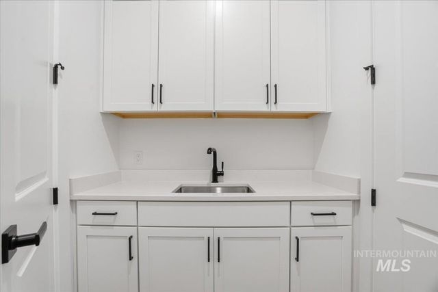 3779 S Anise Ave, Nampa, ID 83686