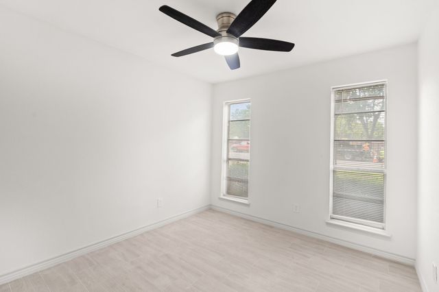 103 N Summit Street, Red Oak, TX 75154