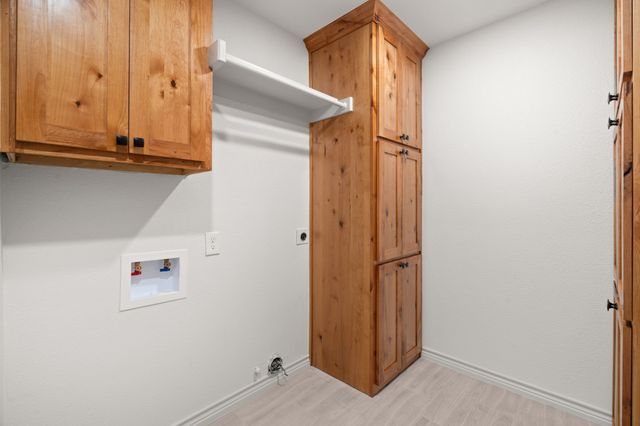 103 N Summit Street, Red Oak, TX 75154