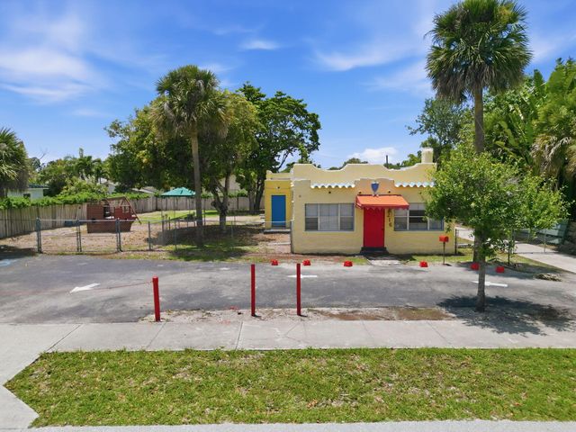 216 SW 2nd Avenue, Delray Beach, FL 33444