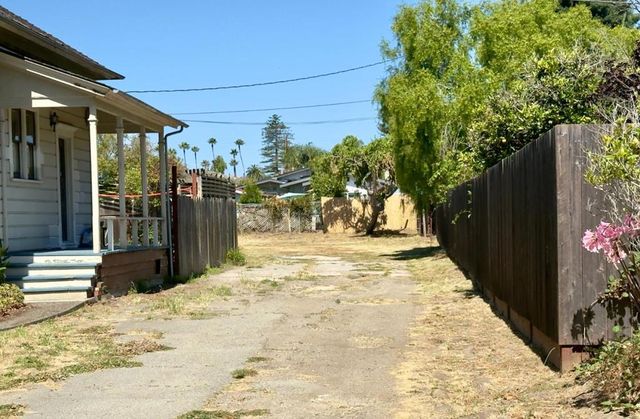 131 Trevethan, Santa Cruz, CA 95062