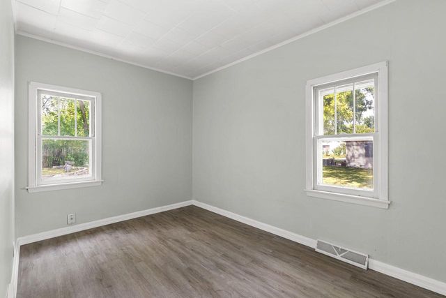 1837 PLYMOUTH STREET, Oshkosh, WI 54901