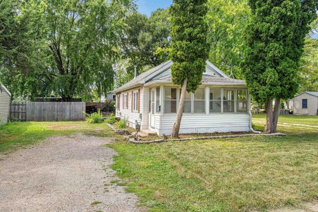 1837 PLYMOUTH STREET, Oshkosh, WI 54901