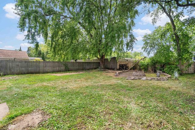 1837 PLYMOUTH STREET, Oshkosh, WI 54901