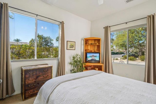 64 Paris Way, Rancho Mirage, CA 92270